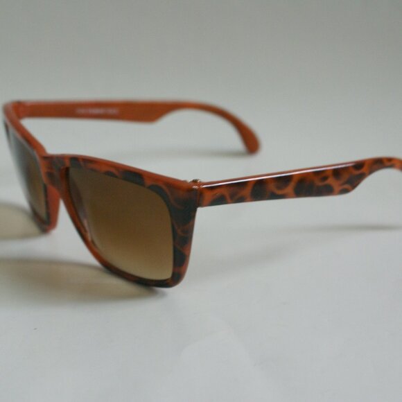 NWT Vintage Sporty Racer style Nylon frame / gradient Amber lens Sunglasses - Picture 2 of 4